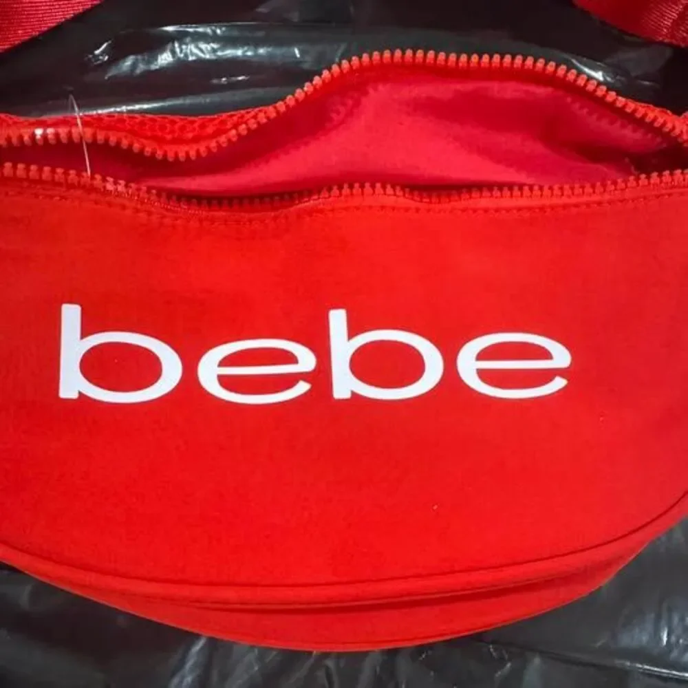 bebe new red